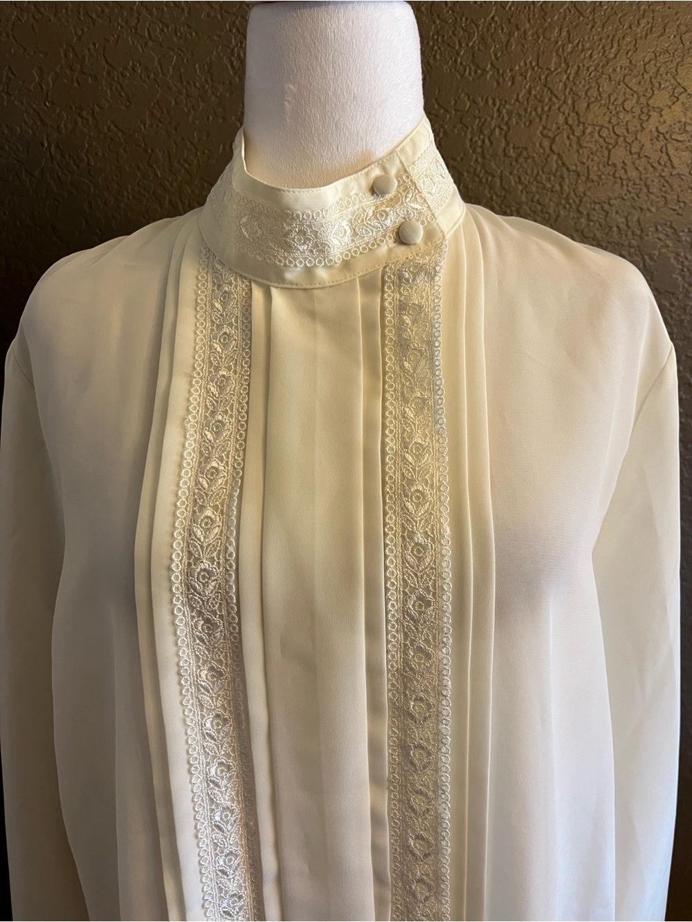 High-Neck Cream Lace-Trim Blouse - Picture 2 of 5